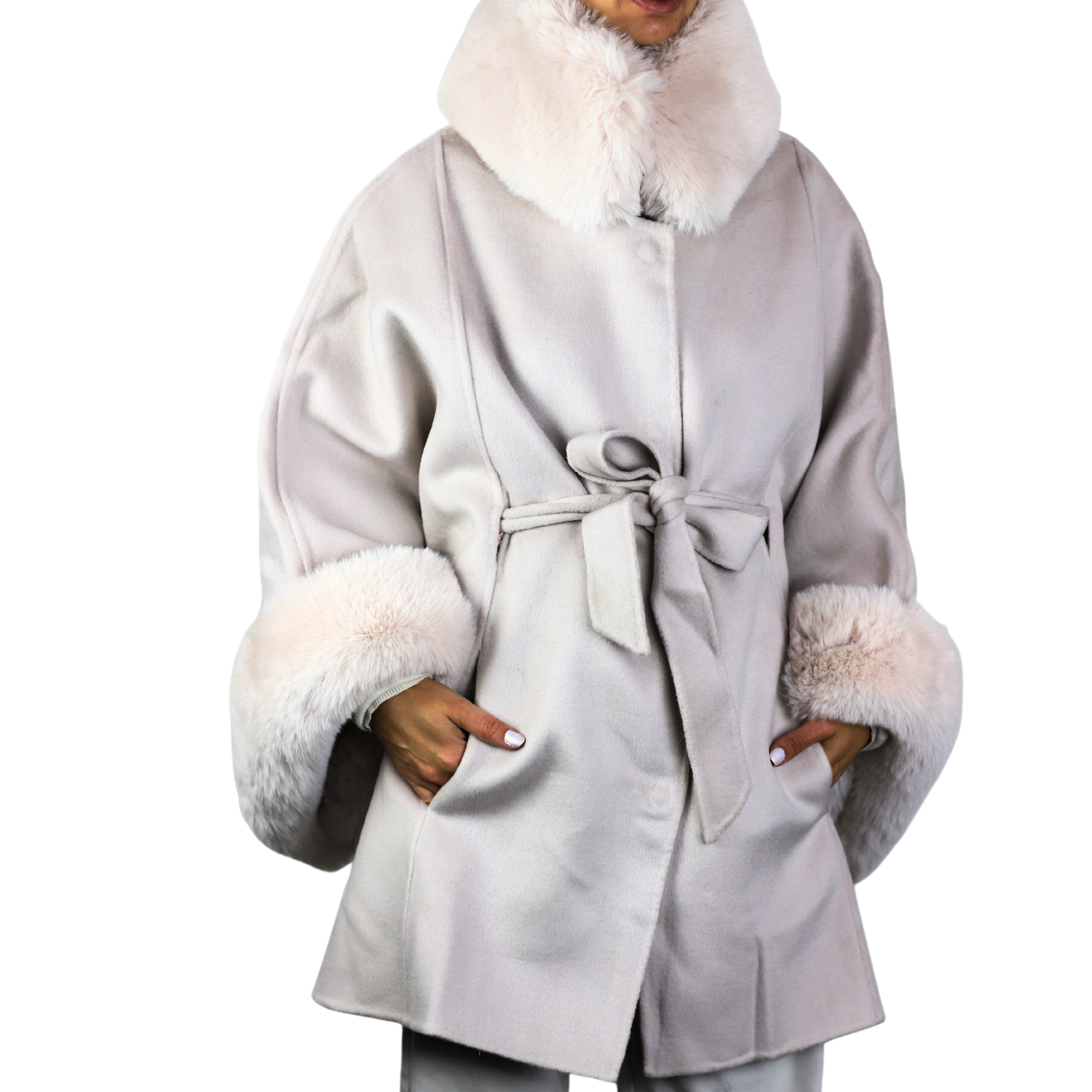 Ivory Hooded Poncho with Plush Faux Fur Trim - 100% Wool Fabrication, One Size Fits All (44x32in)